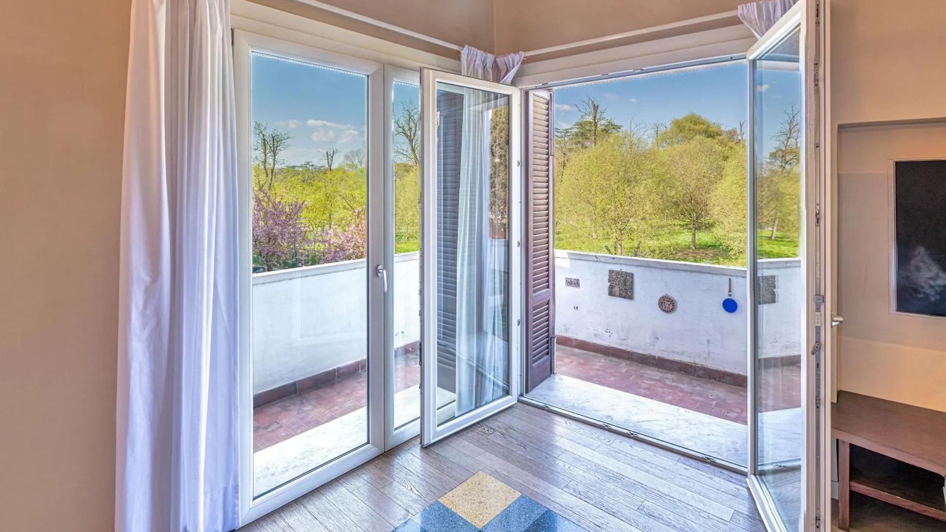 Villa Ada Apartment - Parioli Rome