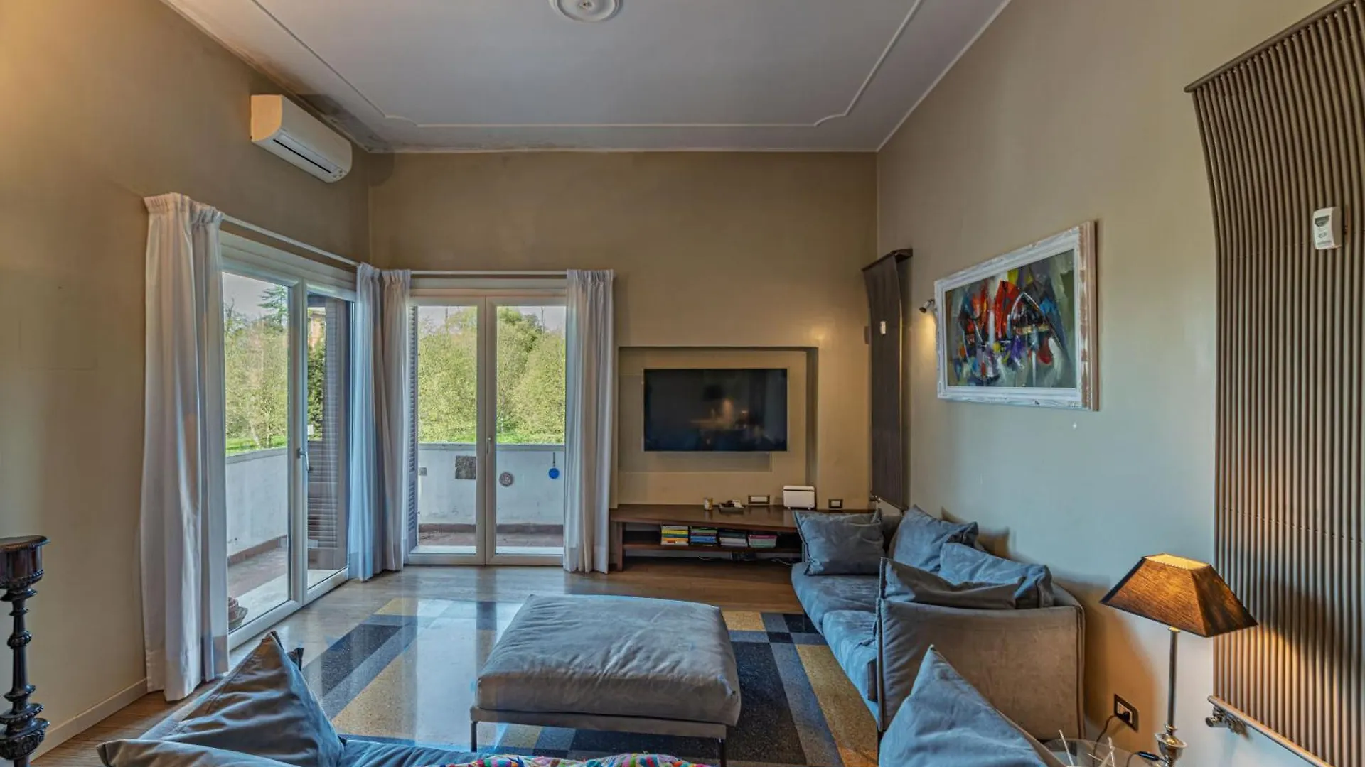 Villa Ada Apartment - Parioli Rome