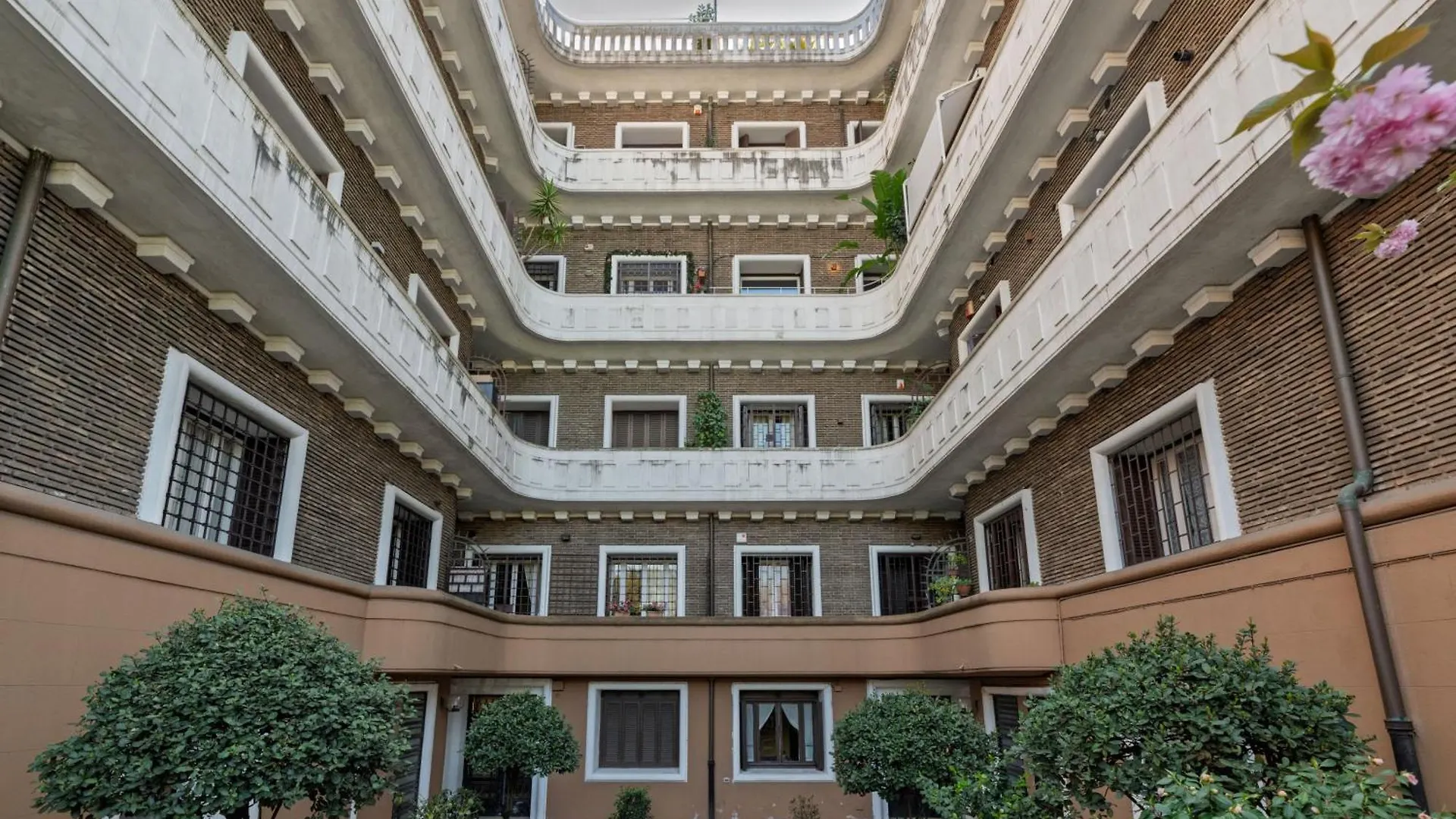 Villa Ada Apartment - Parioli Rome